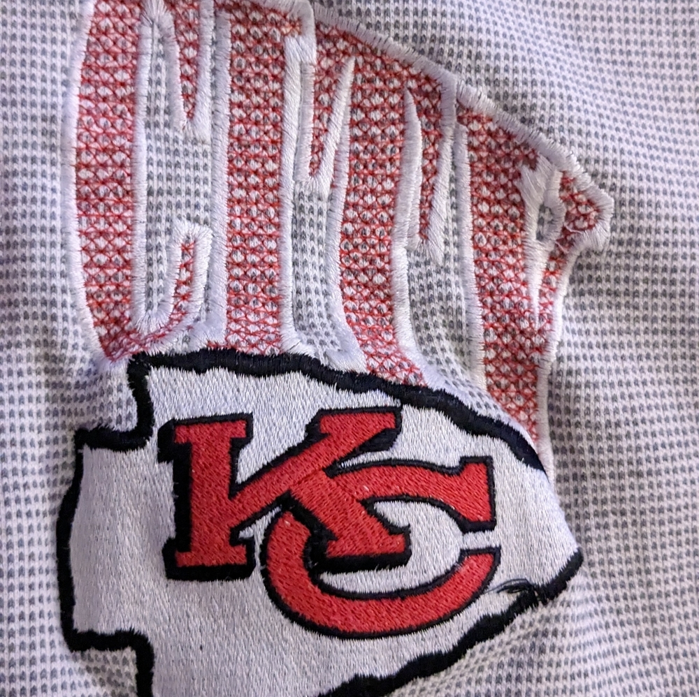 Vintage Kansas City Chief's Classic NFL Team Collection Hoodie by Starter - Picture 5 of 13